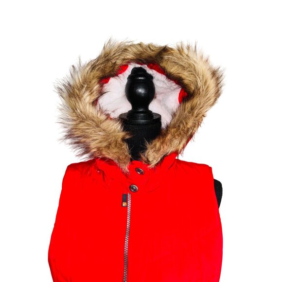 Red Soft Quilted Hooded Vest Fleece Lined Faux Fur Trim Green Tea L/G Outdoor - Picture 9 of 14